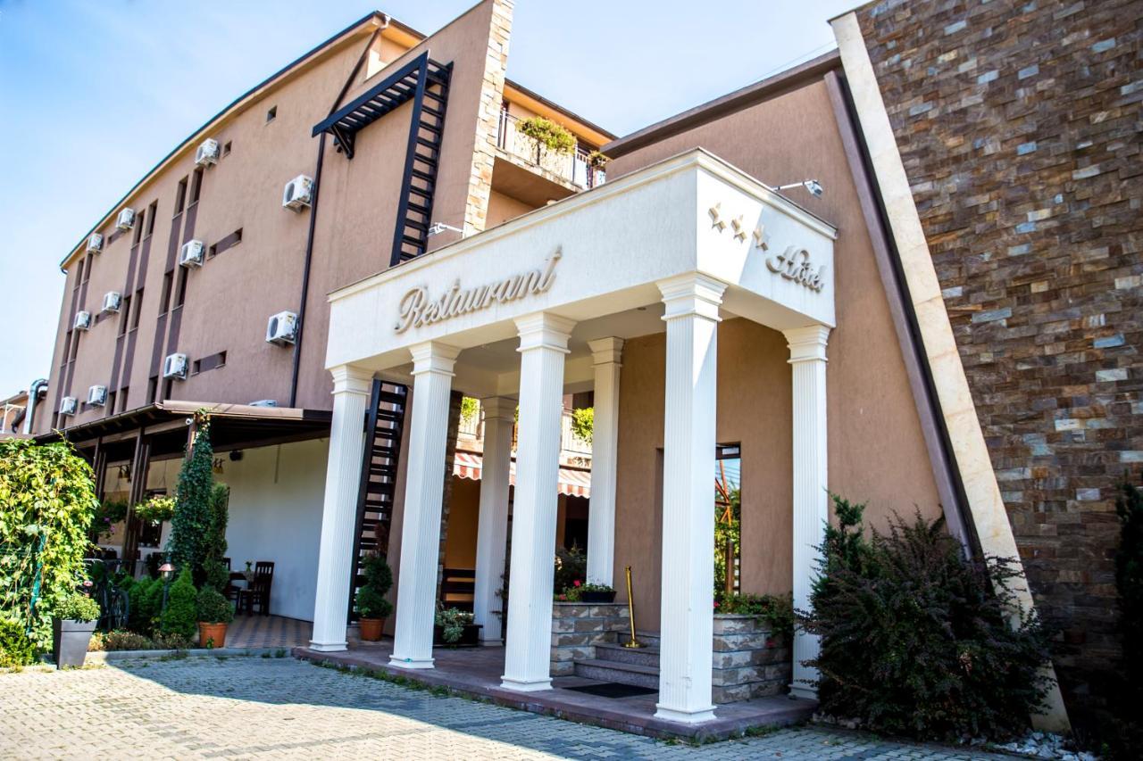 Hotel Yarus Ploiesti Exterior photo