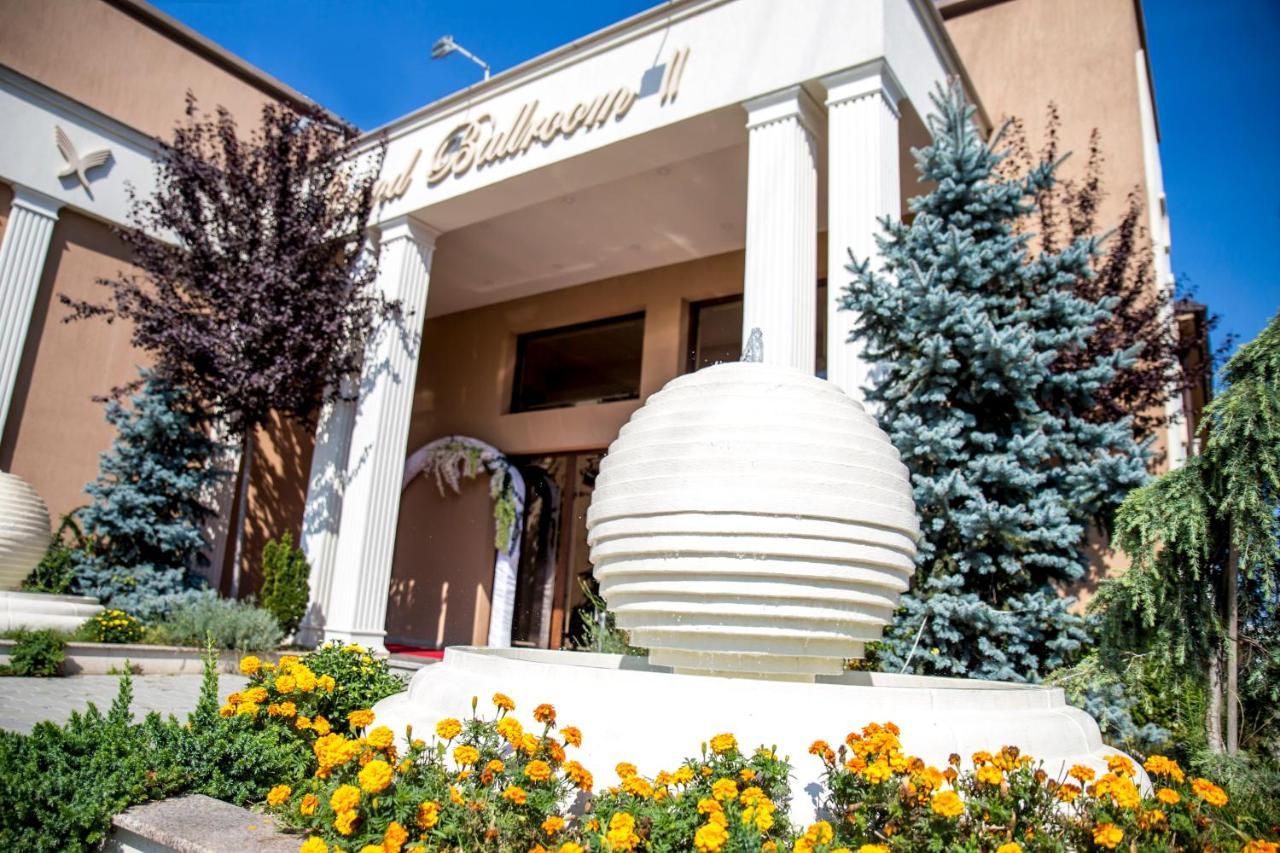 Hotel Yarus Ploiesti Exterior photo